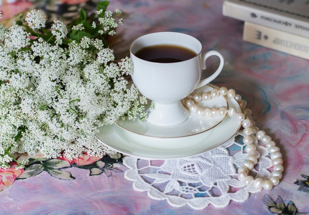 Flowers, Pearls and Tea