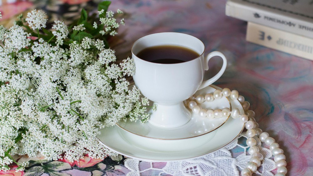 Flowers, Pearls and Tea